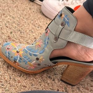 Embroidered Floral Women's Heeled boots